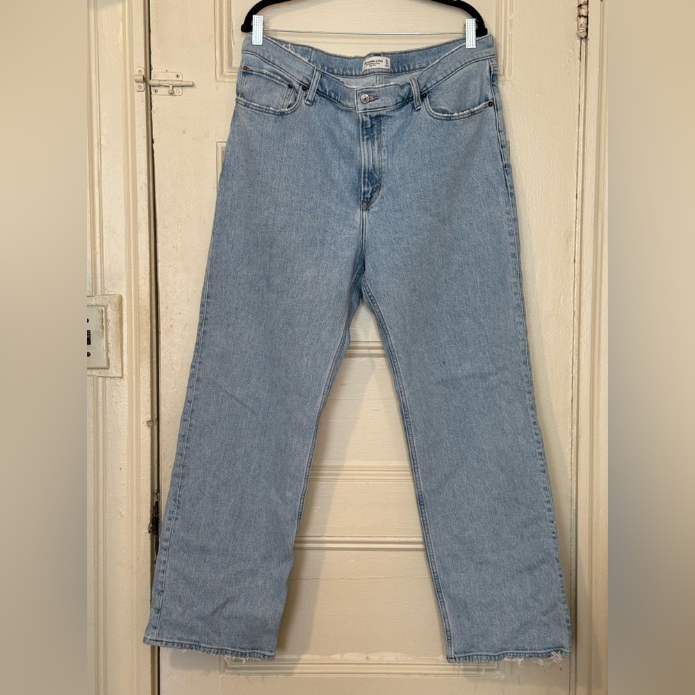 Abercrombie & Fitch High Rise 90s Relaxed Jeans